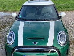 Grün Gebraucht 2023 Mini Cooper SE Classic Kleinwagen | 22.400 € (Etwas zu teuer)