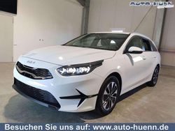 Casaweiß Gebraucht 2024 Kia Ceed Sportswagon Kombi | 25.490 € (Guter Preis)