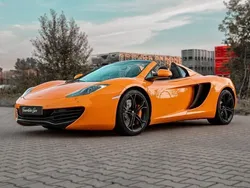 Orange metallic Gebraucht 2014 McLaren MP4-12C Cabrio | 134.900 € (Etwas zu teuer)