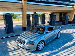 Grau Gebraucht 2005 Audi TT S-Line Coupé | 10.350 €