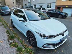Weiß Gebraucht 2021 VW Golf Style Limousine | 21.500 € (Fairer Preis)