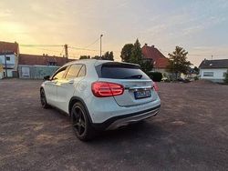 Weiß Gebraucht 2014 Mercedes GLA200 AMG line SUV | 15.000 €