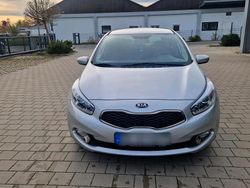Silber Gebraucht 2013 Kia Ceed Vision Kleinwagen | 4.000 € (Guter Preis)