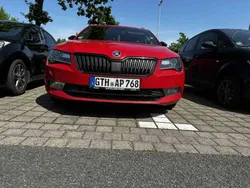 Rot Gebraucht 2016 Skoda Superb SportLine Kombi | 18.000 € (Fairer Preis)