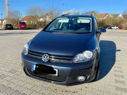 Blau Gebraucht 2010 VW Golf Plus Cross Team Van / Kleinbus | 5.200 € (Guter Preis)