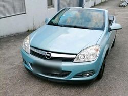 Blau Gebraucht 2008 Opel Astra Cabriolet Cabrio | 2.999 €