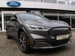 Grau Gebraucht 2020 Ford Mustang Mach-E SUV | 31.990 € (Guter Preis)