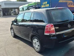 Schwarz Gebraucht 2005 Opel Zafira Edition Van / Kleinbus | 3.200 € (Fairer Preis)