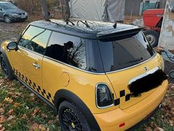 Gelb Gebraucht 2007 Mini Cooper Kleinwagen | 2.500 €