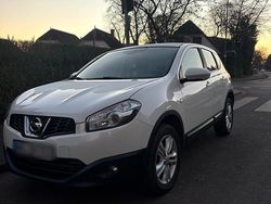 Weiß Gebraucht 2013 Nissan Qashqai SUV | 8.400 € (Etwas zu teuer)