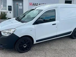 Weiß Gebraucht 2018 Dacia Dokker Express Essentiel Van | 10.590 € (Fairer Preis)