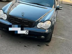 Blau Gebraucht 2003 Mercedes C180 Kombi | 2.750 € (Fairer Preis)