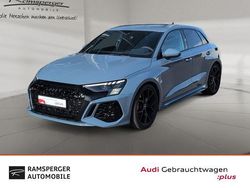 Grau (kemoragrau metallic) Gebraucht 2022 Audi RS3 Sportback Design Kleinwagen | 49.880 € (Guter Preis)
