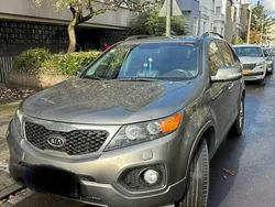 Grau Gebraucht 2012 Kia Sorento Spirit SUV | 8.999 €