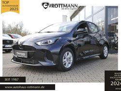 Schwarz (opera black metallic) Neu 2025 Mazda 2 Center-Line Kleinwagen | 23.470 € (Fairer Preis)