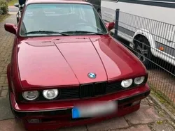Rot Gebraucht 1987 BMW 325 Limousine | 18.999 €