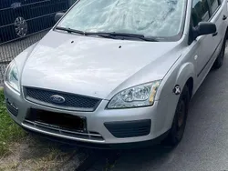 Silber Gebraucht 2006 Ford Focus Limousine | 1.000 € (Superpreis)