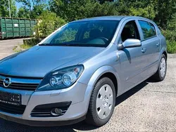 Grau Gebraucht 2005 Opel Astra Limousine | 2.850 € (Fairer Preis)