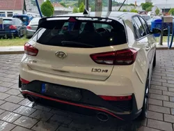 Weiß Gebraucht 2022 Hyundai i30 N Performance Limousine | 30.700 € (Fairer Preis)