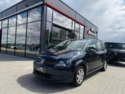 Blau Gebraucht 2013 VW Touran Comfortline Van / Kleinbus | 7.390 € (Fairer Preis)
