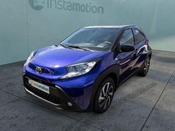 Blau Gebraucht 2024 Toyota Aygo Team Kleinwagen | 18.089 € (Fairer Preis)