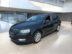 Schwarz Gebraucht 2014 Skoda Octavia Limousine | 6.499 € (Fairer Preis)