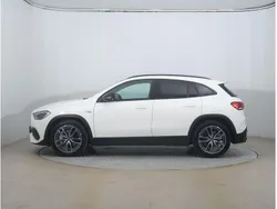 Weiß Gebraucht 2022 Mercedes GLA35 AMG AMG SUV | 40.500 € (Superpreis)