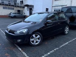 Schwarz Gebraucht 2011 VW Golf VI Kleinwagen | 4.600 € (Fairer Preis)