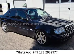 Blau Gebraucht 1994 Mercedes E500 Edition Limousine | 64.900 €