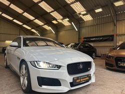 Weiß Gebraucht 2016 Jaguar XE S Limousine | 17.900 € (Guter Preis)