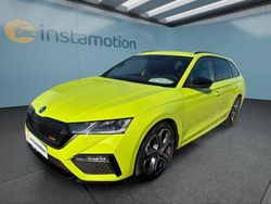 Grün Gebraucht 2025 Skoda Octavia RS Kombi | 48.549 €