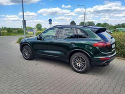 Grün Gebraucht 2017 Porsche Cayenne Platinum Edition SUV | 32.000 € (Guter Preis)