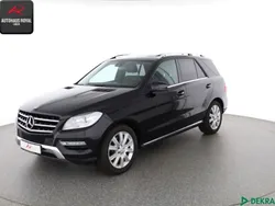 Schwarz Gebraucht 2012 Mercedes ML350 SUV | 25.880 € (Fairer Preis)