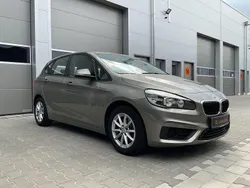Silber Gebraucht 2017 BMW 218 Active Tourer Basis Van / Kleinbus | 10.980 € (Guter Preis)