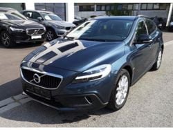 Blau Gebraucht 2017 Volvo V40 CC Kombi | 13.800 € (Etwas zu teuer)
