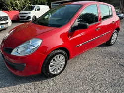 Rot Gebraucht 2007 Renault Clio II Kleinwagen | 1.750 € (Guter Preis)