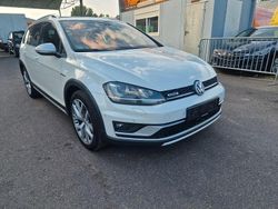 Weiß Gebraucht 2016 VW Golf VII Basis Kombi | 9.900 € (Guter Preis)