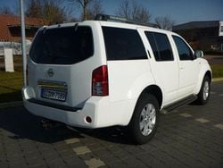 Weiß Gebraucht 2007 Nissan Pathfinder Premium Edition SUV | 5.000 € (Fairer Preis)