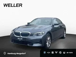 Mineralgrau (grau) Gebraucht 2022 BMW 330 Comfort Edition Kombi | 32.950 € (Guter Preis)