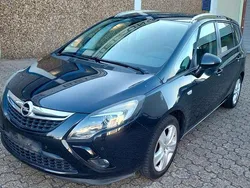 Schwarz Gebraucht 2012 Opel Zafira Tourer Van / Kleinbus | 6.799 € (Fairer Preis)