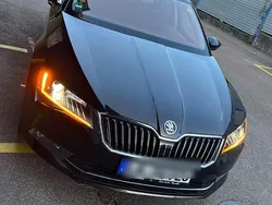 Schwarz Gebraucht 2016 Skoda Superb Ambition Kombi | 11.590 € (Guter Preis)