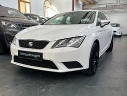 Weiß Gebraucht 2016 Seat Leon Reference Limousine | 8.990 € (Guter Preis)