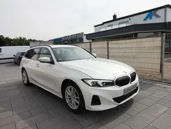 Weiß Gebraucht 2023 BMW 320 Sport Line Limousine | 26.500 € (Superpreis)