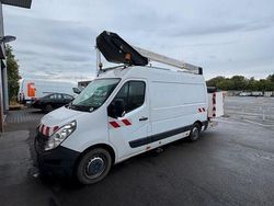 Weiß Gebraucht 2018 Renault Master | 17.000 € (Fairer Preis)