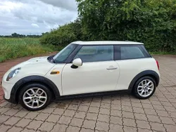 Weiß Gebraucht 2015 Mini Cooper D Kleinwagen | 8.500 € (Fairer Preis)