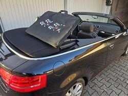Schwarz Gebraucht 2011 Audi A3 Cabriolet Attraction Cabrio | 8.850 € (Fairer Preis)