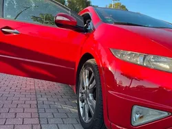 Rot Gebraucht 2011 Honda Civic Limousine | 8.250 € (Etwas zu teuer)
