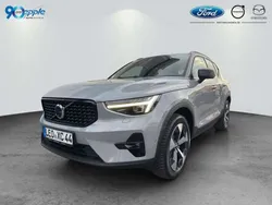 Vapour grau metallic Gebraucht 2024 Volvo XC40 Plus SUV | 49.990 €