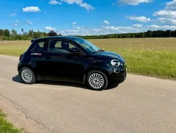 Schwarz Gebraucht 2022 Fiat 500e Action Kleinwagen | 11.900 € (Superpreis)