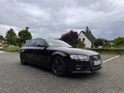 Schwarz Gebraucht 2012 Audi A4 S-Line Kombi | 7.900 €
